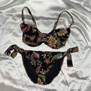 Fantasie Bikini. EUC Small Bottom, 34F Top